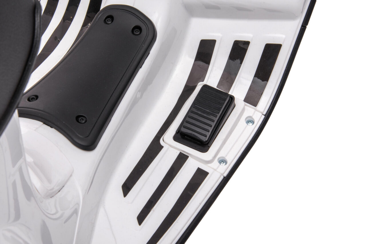 Vespa Sprint, 12 volt elektrische scooter met muziek en meer! - Afbeelding 7